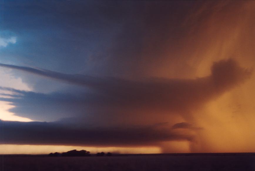 thunderstorm cumulonimbus_incus : near Levelland, Texas, USA   3 June 2003