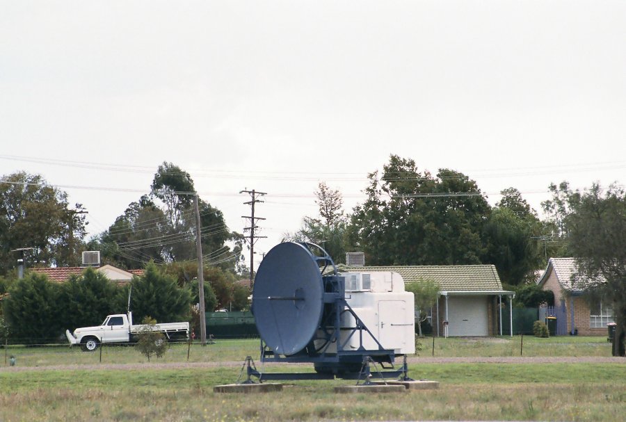 contributions received : Moree radar site, NSW<BR>Photo by Brett Vilnis   2 October 2003