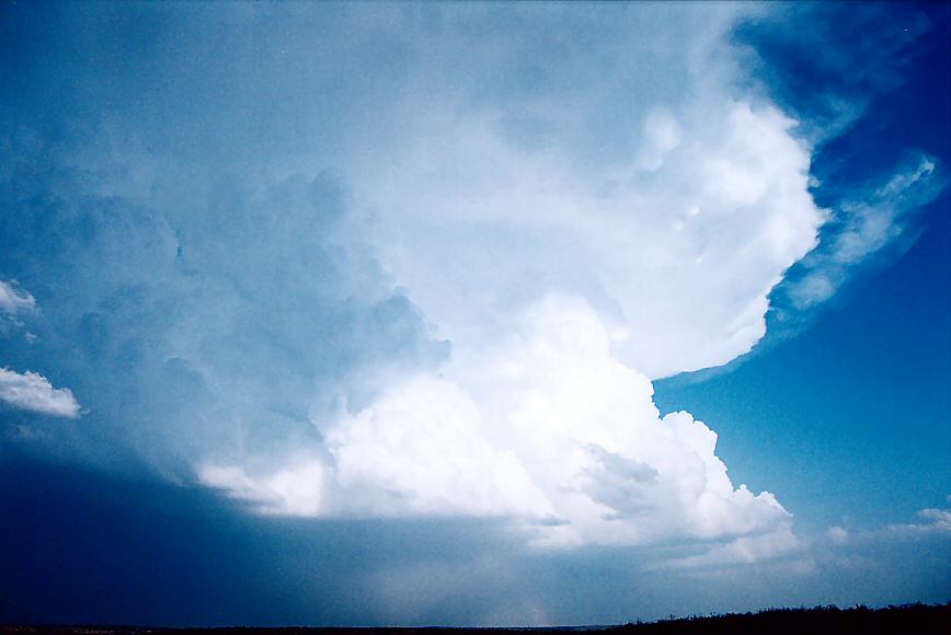 anvil thunderstorm_anvils : W of Medicine Lodge, Kansas, USA   12 May 2004