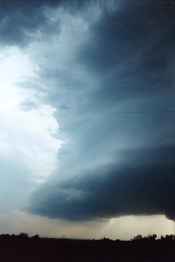 wallcloud thunderstorm_wall_cloud : Minco, W of Oklahoma City, Oklahoma, USA   26 May 2004
