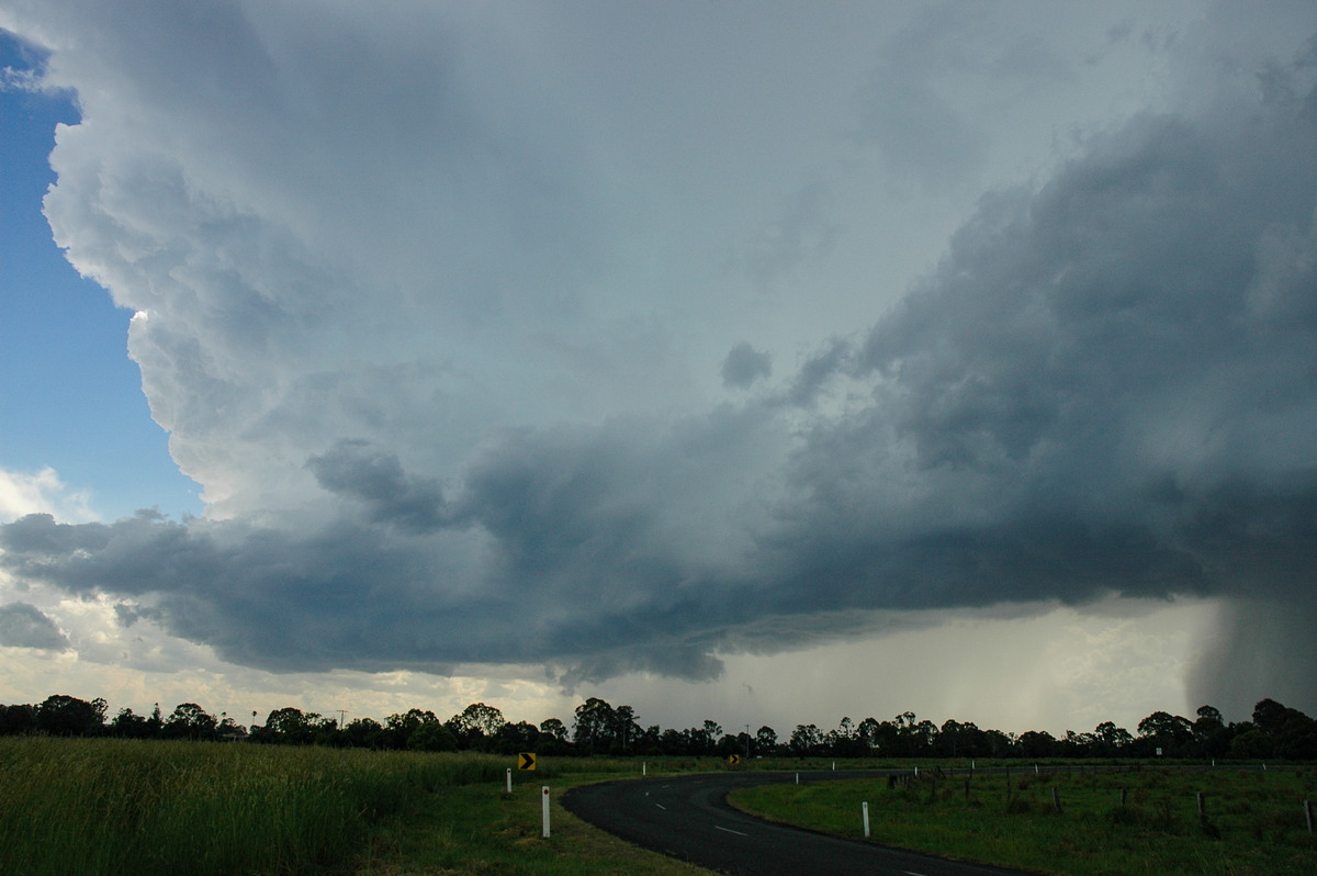 thunderstorm cumulonimbus_incus : near Coraki, NSW   23 December 2004