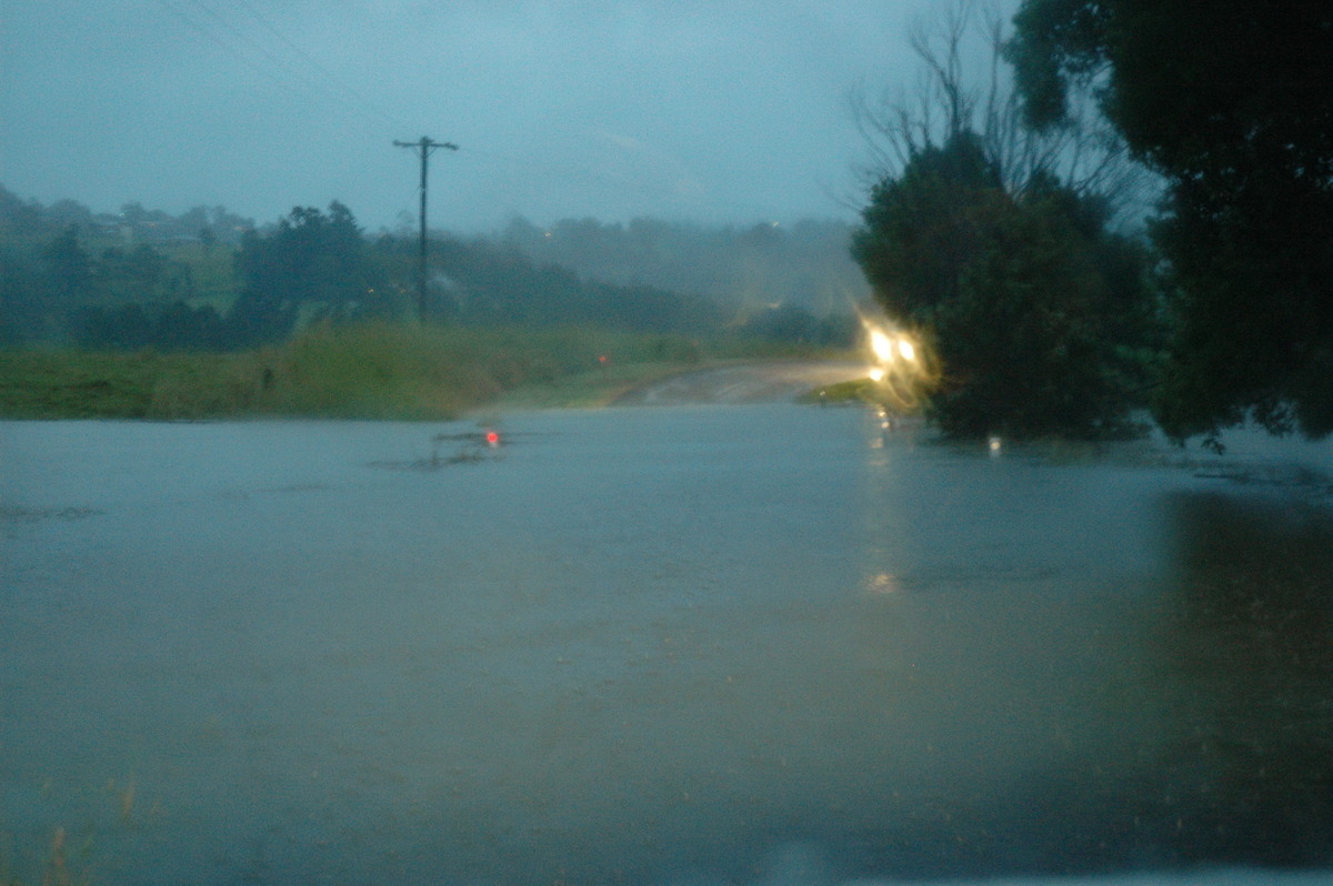flashflooding flood_pictures : Eltham, NSW   29 June 2005