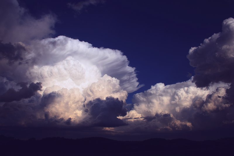 thunderstorm cumulonimbus_calvus : near Nowendoc, NSW   27 October 2005