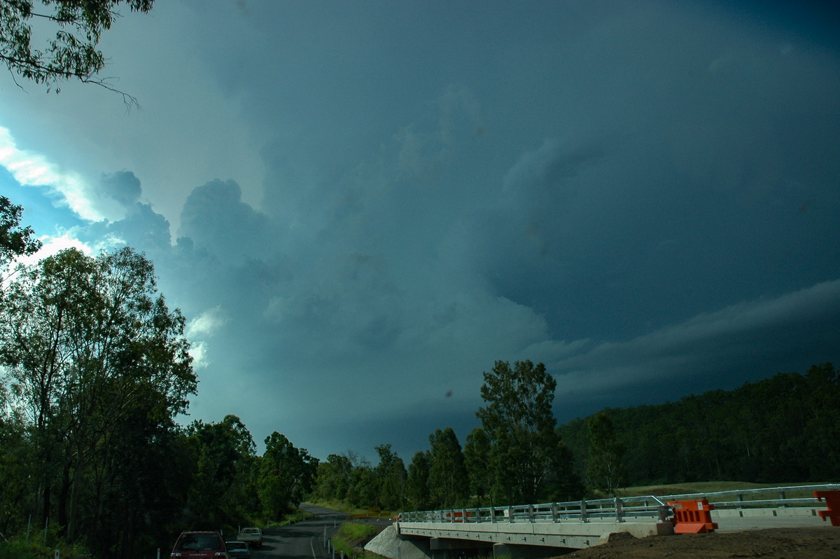 thunderstorm cumulonimbus_incus : NW of Brisbane, QLD   26 December 2005