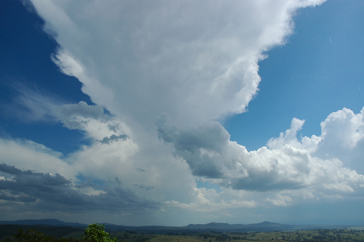 anvil thunderstorm_anvils : Mallanganee NSW   27 December 2005