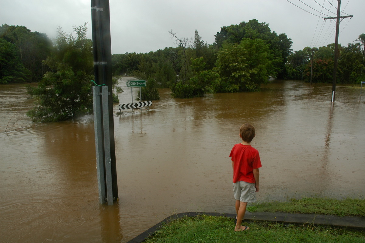 flashflooding flood_pictures : Lismore, NSW   20 January 2006