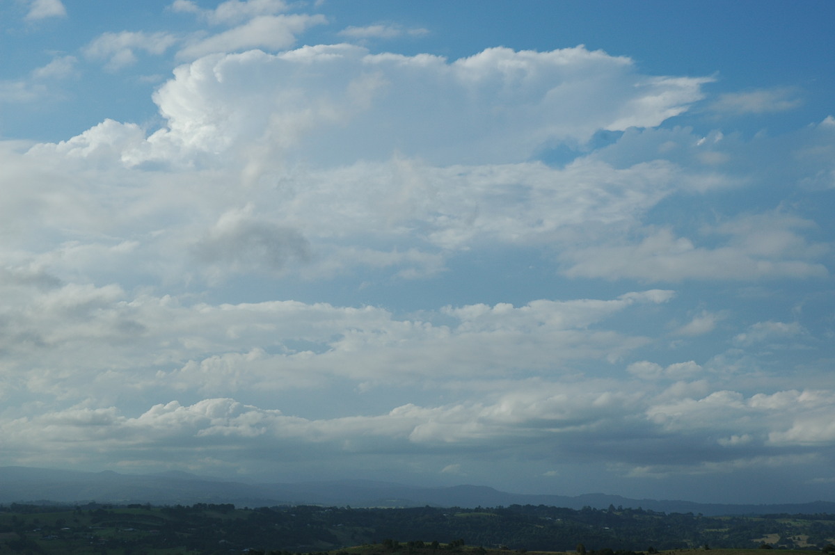 thunderstorm cumulonimbus_incus : McLeans Ridges, NSW   21 April 2006