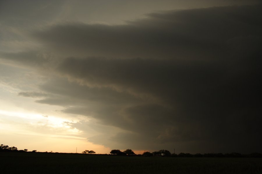 cumulonimbus thunderstorm_base : Jayton, Texas, USA   3 May 2006