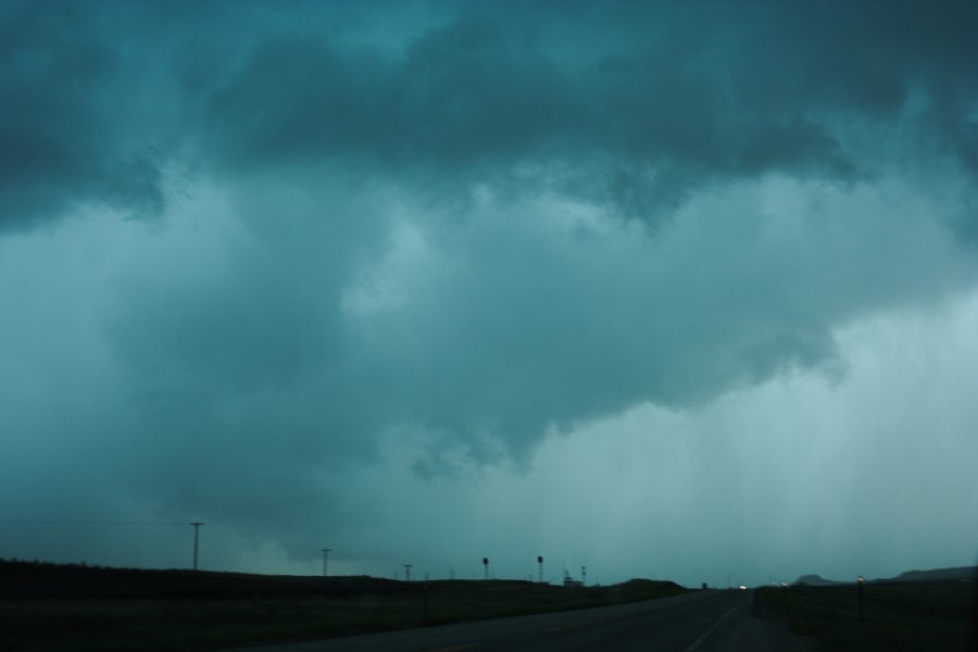 tornadoes funnel_tornado_waterspout : NW of Newcastle, Wyoming, USA   9 June 2006