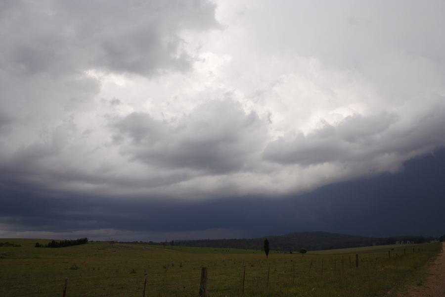 cumulonimbus thunderstorm_base : E of Guyra, NSW   27 November 2006