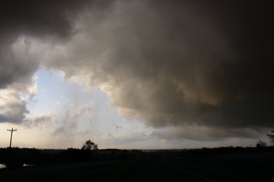 cumulonimbus thunderstorm_base : Hillsboro, Texas, USA   3 May 2007