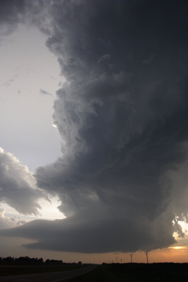 inflowband thunderstorm_inflow_band : E of Woodward, Oklahoma, USA   4 May 2007