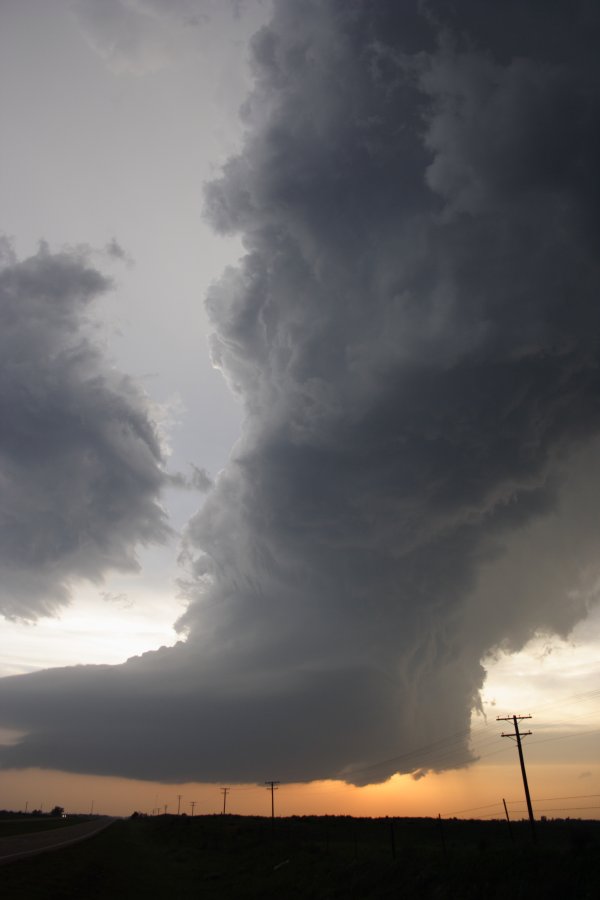 updraft thunderstorm_updrafts : E of Woodward, Oklahoma, USA   4 May 2007