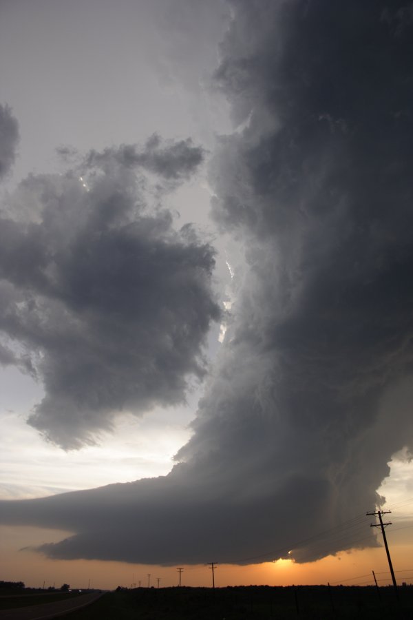 updraft thunderstorm_updrafts : E of Woodward, Oklahoma, USA   4 May 2007