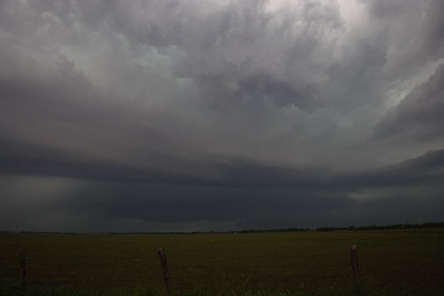 inflowband thunderstorm_inflow_band : E of Seymour, Texas, USA   8 May 2007