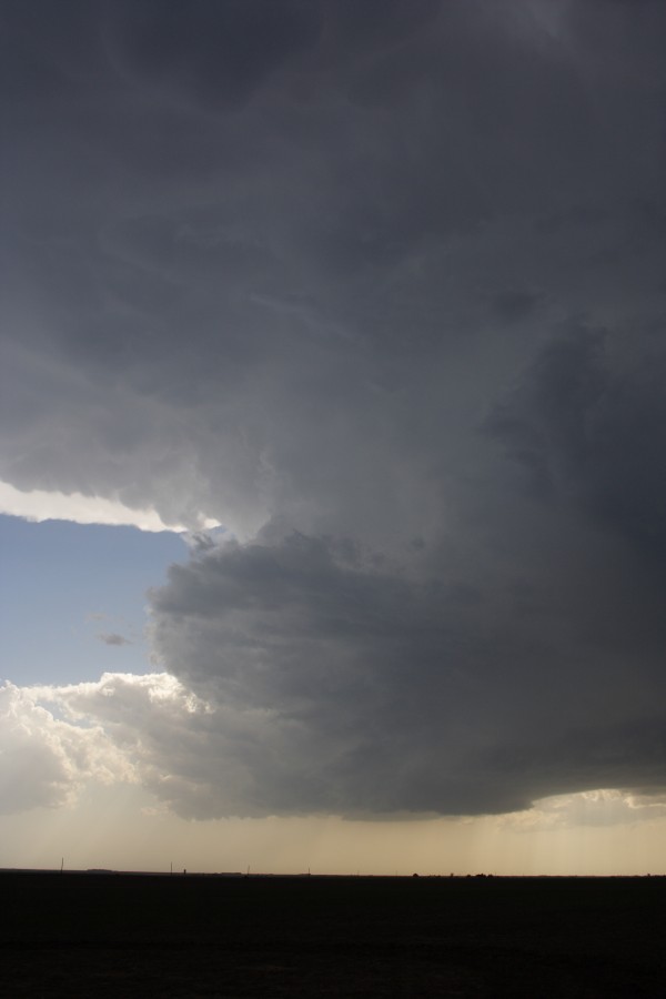 updraft thunderstorm_updrafts : W of WaKeeney, Kansas, USA   22 May 2007