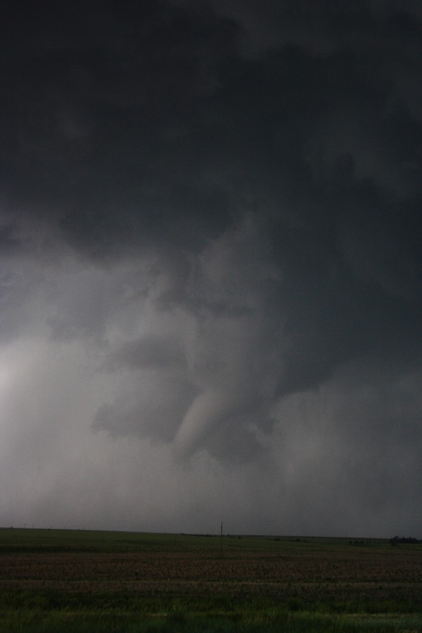 tornadoes funnel_tornado_waterspout : E of St Peters, Kansas, USA   22 May 2007