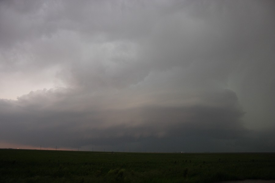 inflowband thunderstorm_inflow_band : S of Darrouzett, Texas, USA   23 May 2007