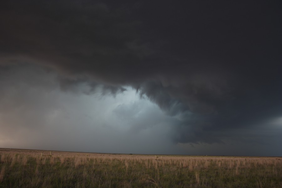 cumulonimbus thunderstorm_base : W of Guyman, Oklahoma, USA   31 May 2007