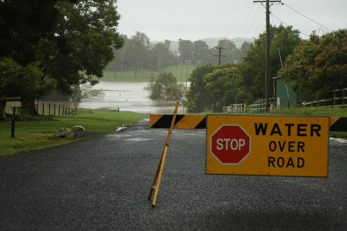 flashflooding flood_pictures : Eltham, NSW   4 January 2008